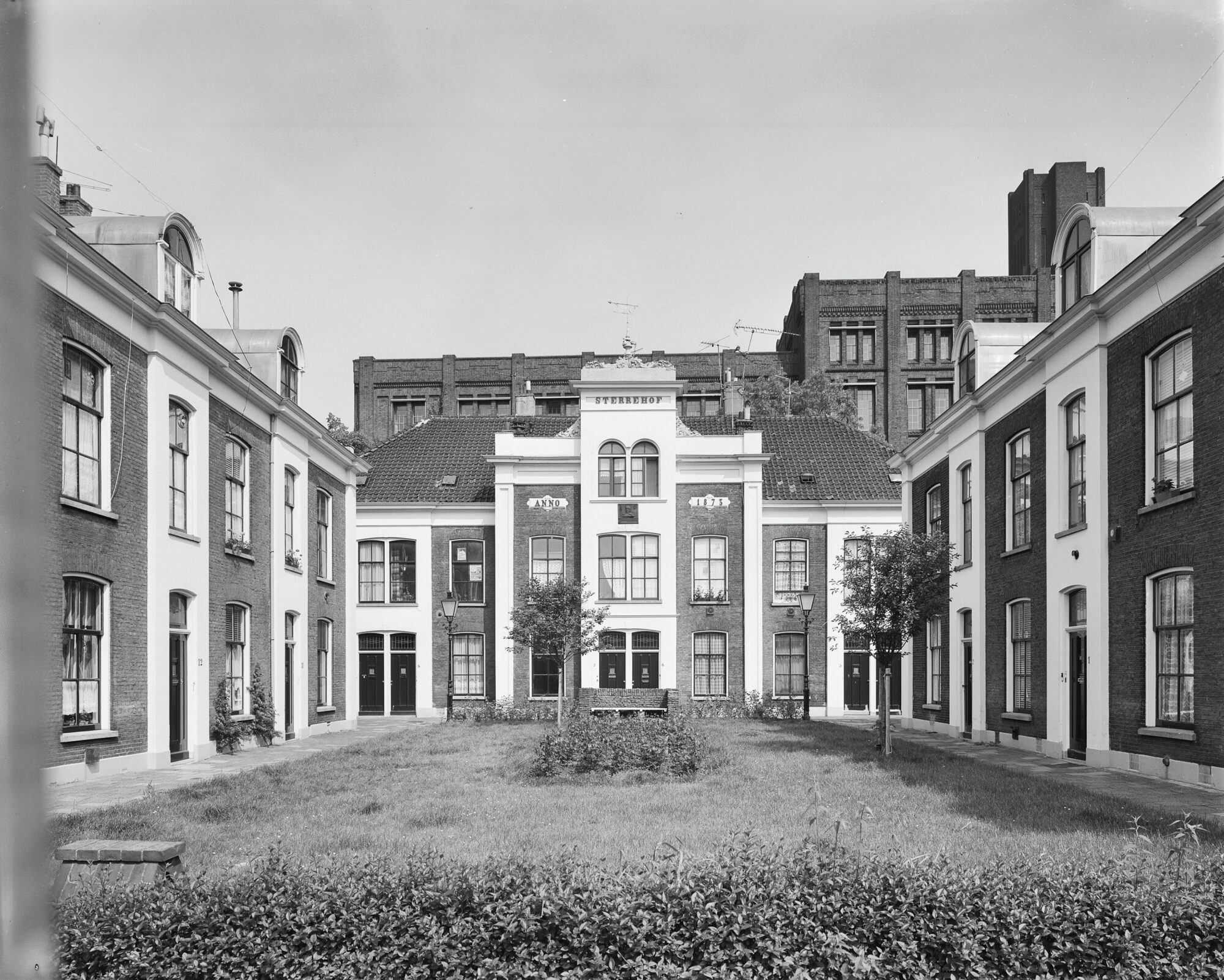 Gevels_aan_de_binnenplaats_-_Utrecht_-_20235194_-_RCE